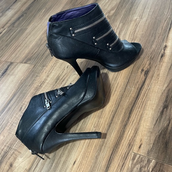 Black zipper style open toe heels - Picture 6 of 6